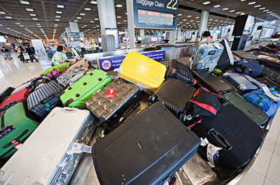 為什么都說下飛機后行李箱上的標簽最好留著？行李托運的這些小細節很重要